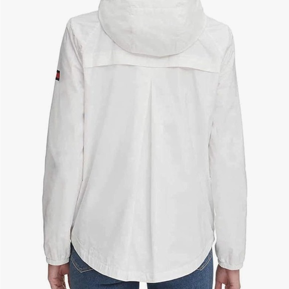 🎉HP🎉 Tommy Hilfiger White Women's Lightweight Weather Resistant Windbreaker - Picture 3 of 9